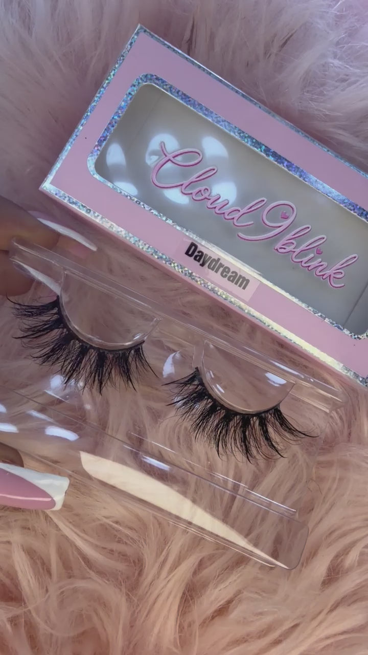 DayDream| 20MM Wispy Soft Curly Mink Lashes With Soft Spikes (NO BOTTOMS)